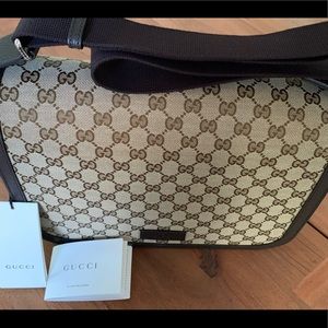 Authentic New with tags Gucci Messenger Bag